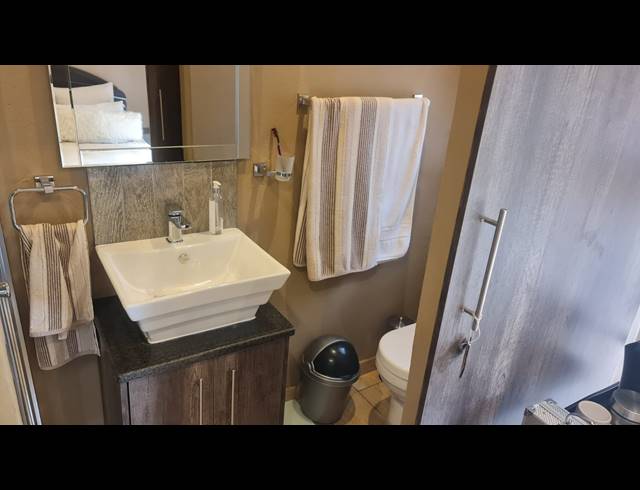 7 BEDROOM HOUSE FOR SALE IN CASHAN
